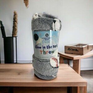 Comfort Bay Kids Glow In The Dark Throw 40" x 50" In Sports Pattern Blanket NEW